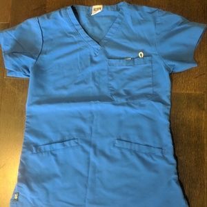 AVE Scrub top- Royal Blue- XS (1 of 3)